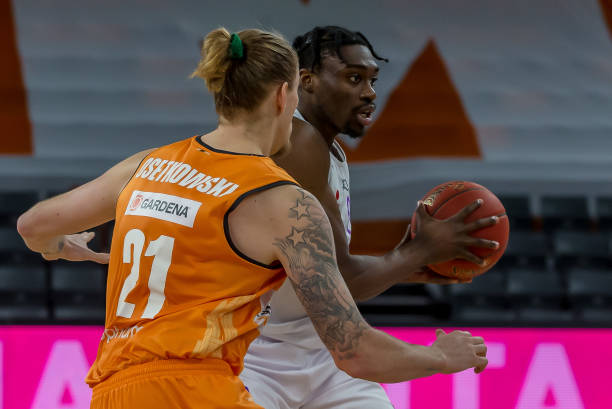 他将继续在 他将继续在