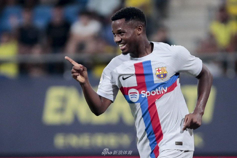 社交媒体上 社交媒体上